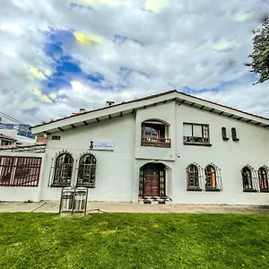 Hotel Mendoza Boutique - Cerca Aeropuerto El Dorado Отель